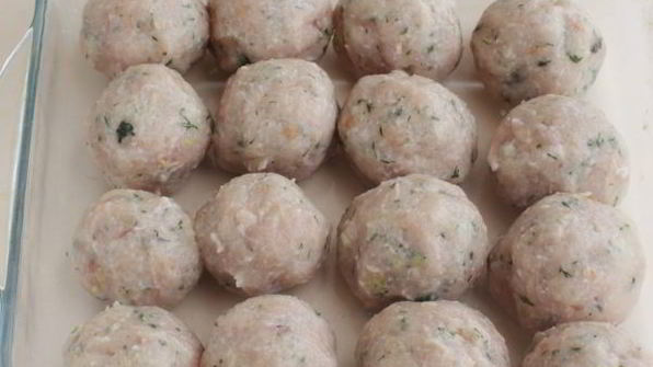 куриные тефтели в сливочном соусе в духовке