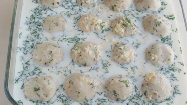 куриные тефтели в сливочном соусе в духовке