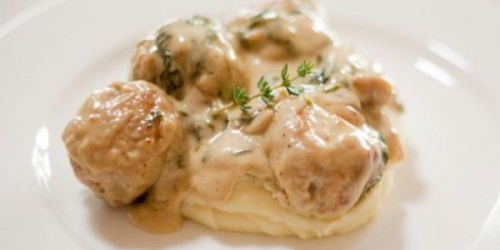 Рецепт куриные тефтели в сливочном соусе