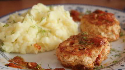 Куриные тефтели в томатном соусе