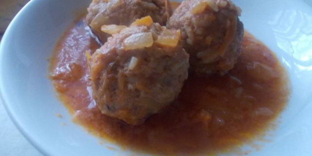 Рецепт мясные тефтели с рисом, в томатном соусе ностальгия