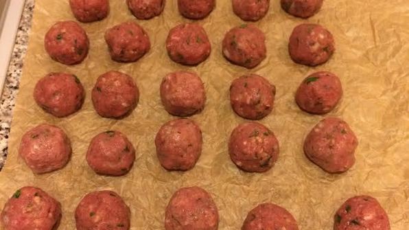 нежные тефтели в сливочном соусе