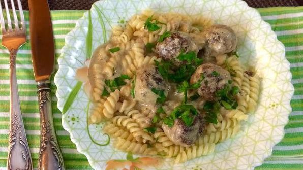 нежные тефтели в сливочном соусе