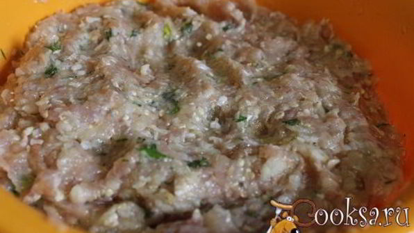 паровые куриные тефтели с овощами и овсяными хлопьями