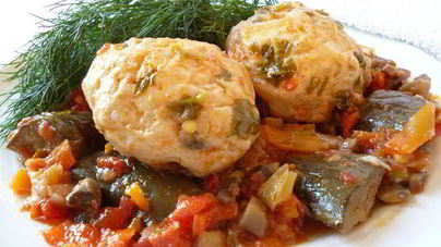 Рыбно-грибные тефтельки, запеченные с овощами