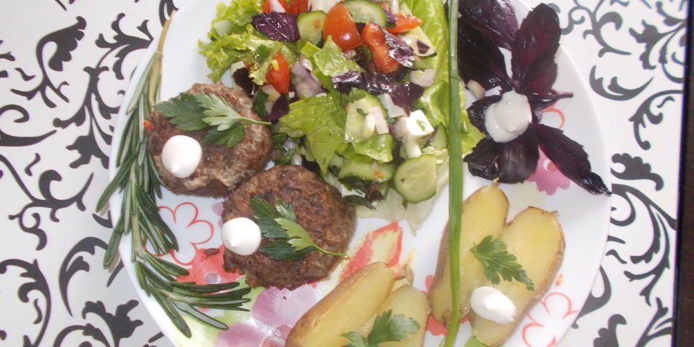 Рецепт тефтели из красного риса, запеченные в духовке