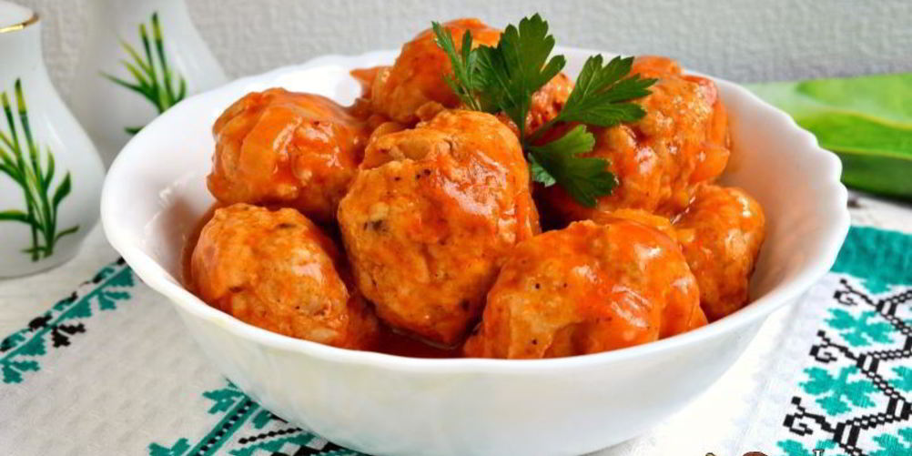 Рецепт тефтели из куриного фарша с пшеничной кашей в томатном соусе