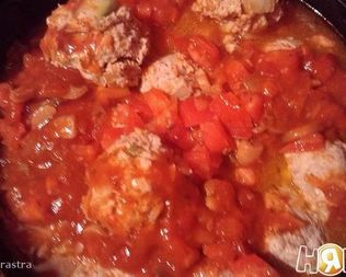 Тефтели по грибным соусом