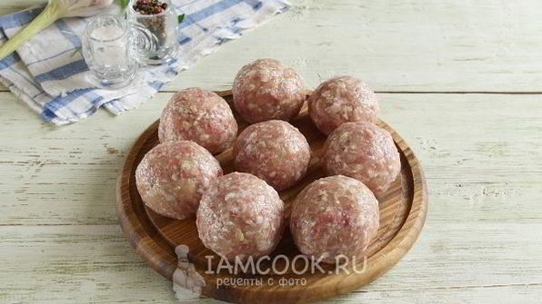 тефтели с подливкой на сковороде