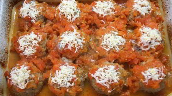 тефтели с сыром в соусе из томатов