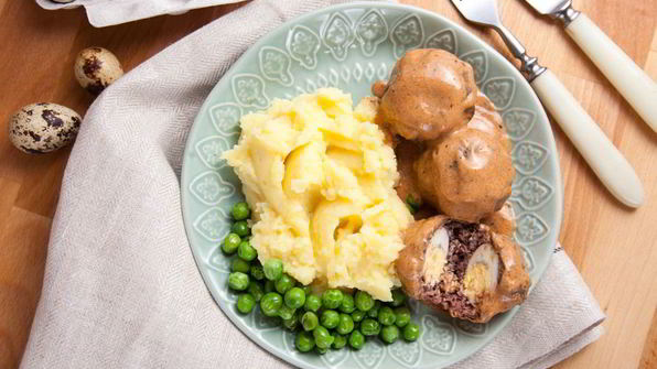 тефтели с яйцом в сливочно-томатном соусе