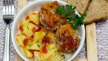 Тефтели, тушенные с картофелем