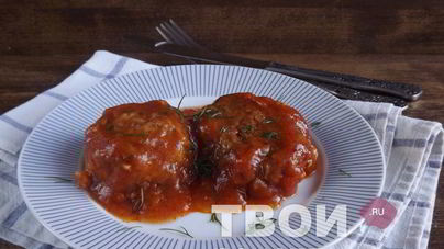 Тефтели, тушенные в томатном соусе