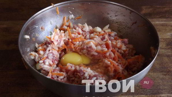 тефтели, тушенные в томатном соусе