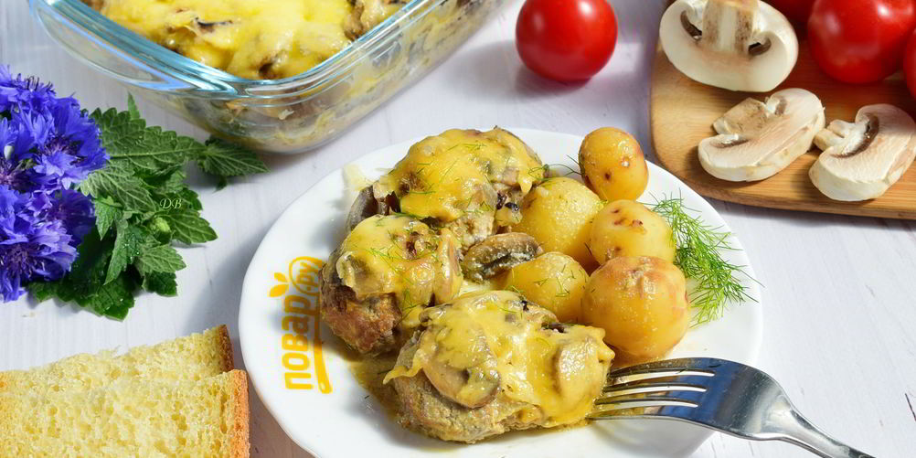 Рецепт тефтели в грибном соусе под сыром