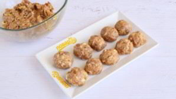 тефтели в грибном соусе под сыром