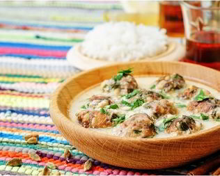 Тефтели в лимонном соусе