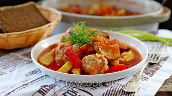 тефтели запеченные с овощами