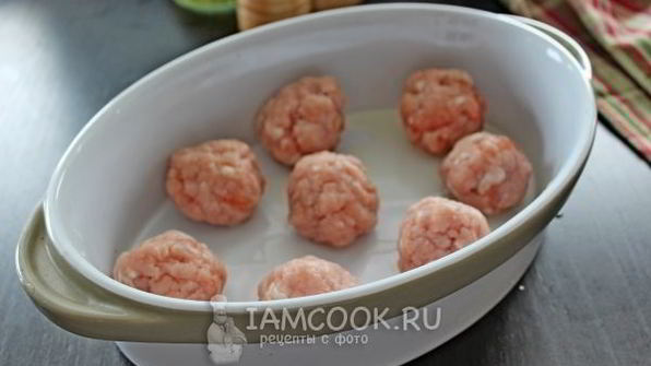тефтели запеченные с овощами