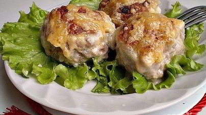 Тефтели, запеченные в духовке в сметанном соусе