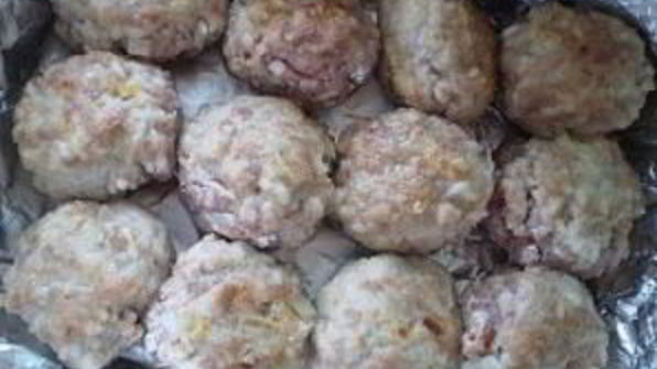 тефтели, запеченные в духовке в сметанном соусе