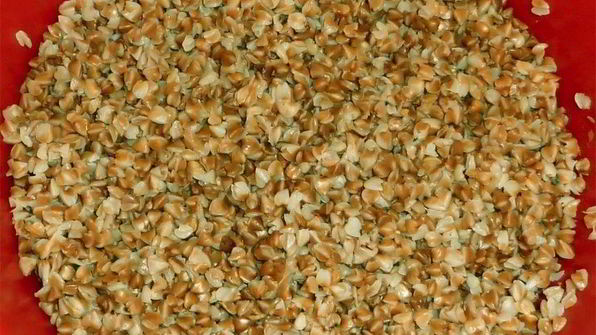 тефтельки из курицы и гречки в соусе