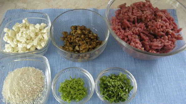 тефтельки по-гречески с дзадзыки