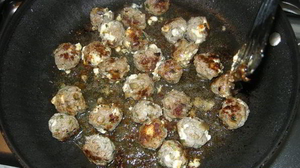 тефтельки по-гречески с дзадзыки