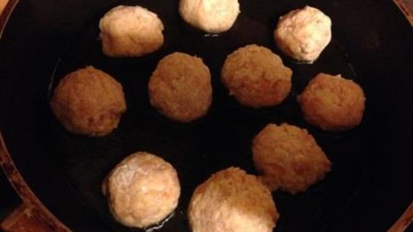 тефтельки в красном соусе