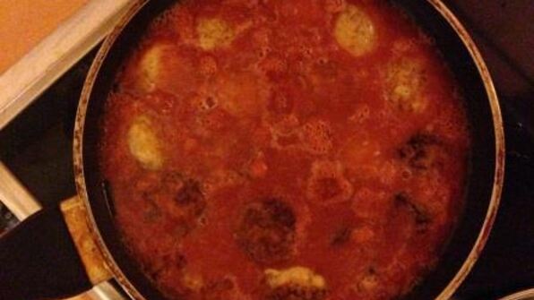 тефтельки в красном соусе