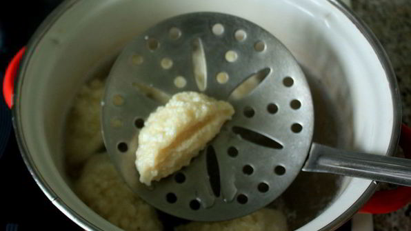 ленивые вареники с вишневым соусом