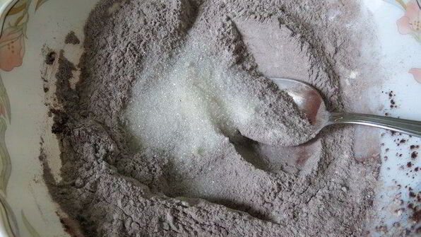 шоколадные вареники с ягодами