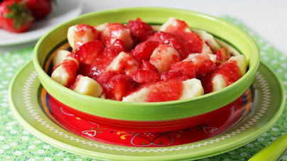 Тесто на вареники с клубникой