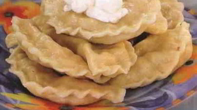 Вареники из гречневой муки с творогом по-украински