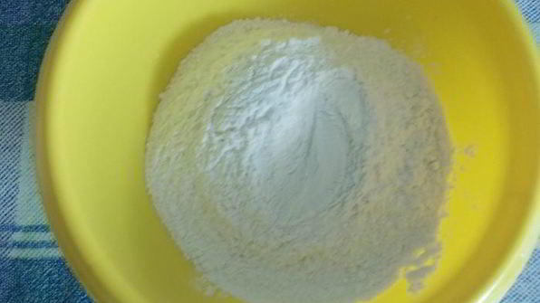 вареники с фасолью, ветчиной и укропом