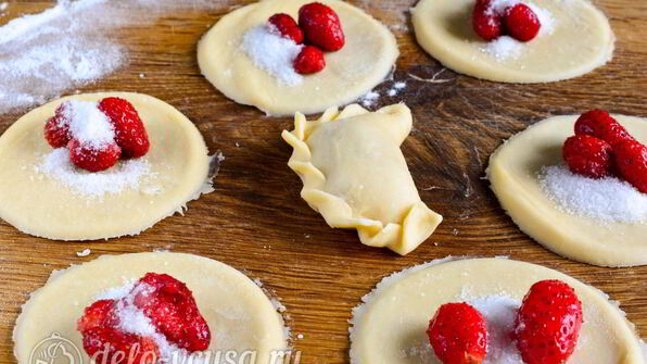 вареники с клубникой