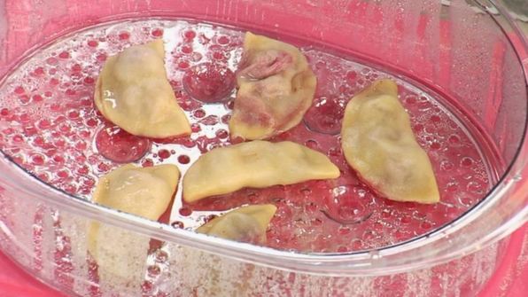 вареники с вишней на пару