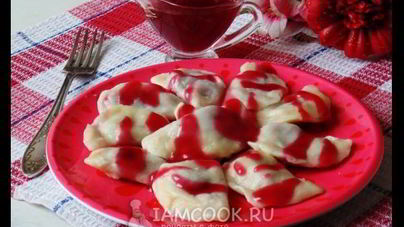 Вареники с замороженной вишней