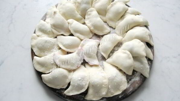 вареники с замороженной вишней