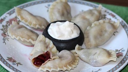 Заварные вареники с вишней