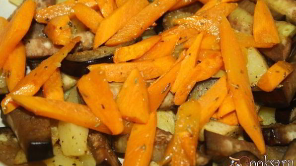 жаркое с говяжьими ребрышками и летними овощами