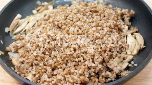 гречневая каша с грибами