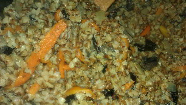 постная гречка с маслятами и травами