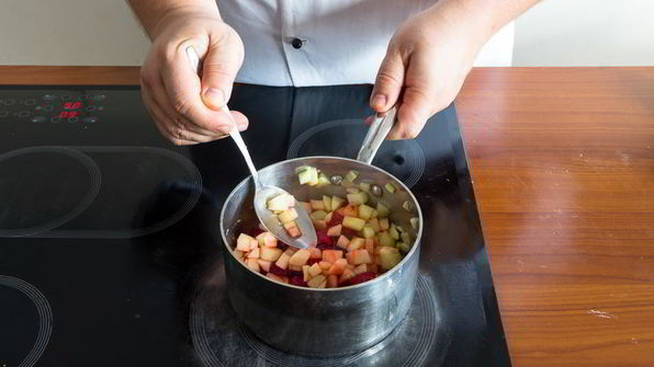 каша из киноа на кокосовых сливках с ягодами