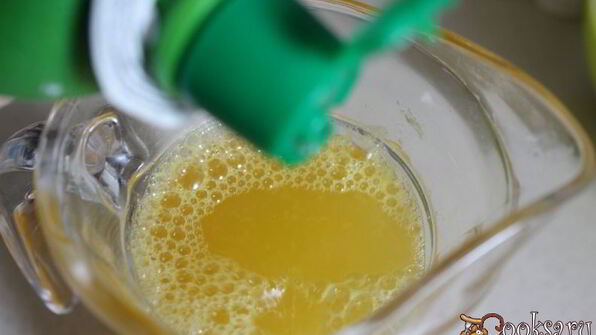 апельсиновый напиток с зеленым чаем