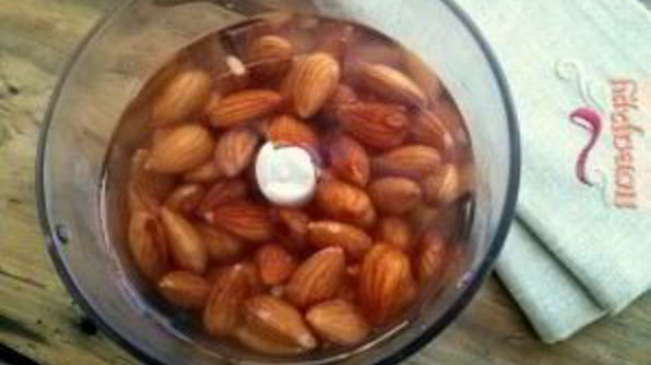 домашнее миндальное молоко