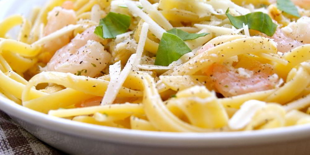 Рецепт феттучини с морским коктейлем