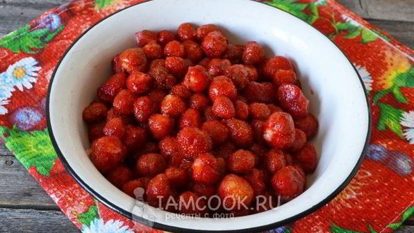 клубничный сироп