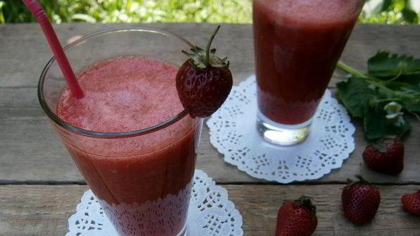 коктейль имбирная клубничка