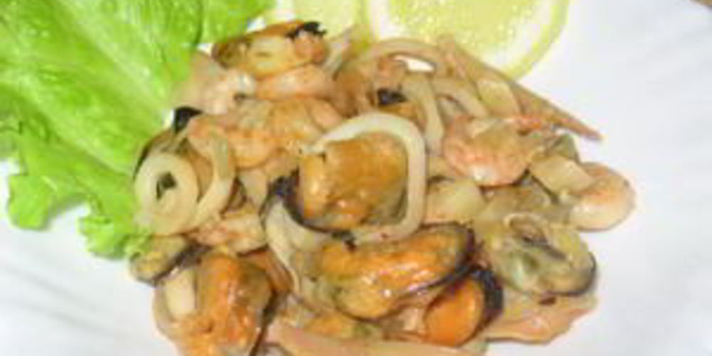 Рецепт коктейль из морепродуктов в белом вине